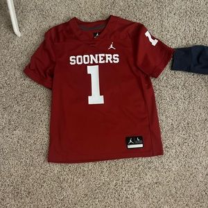 OU jersey, size large(it fits like a small tho)
